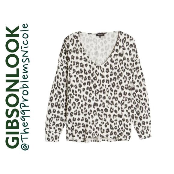 Gibsonlook Leopard Print Vneck fleece sweater - Picture 1 of 9